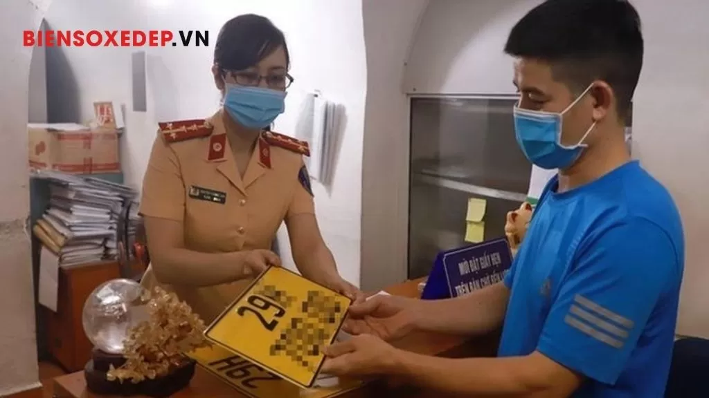 biển số định danh c&oacute; được cho tặng kh&ocirc;ng
