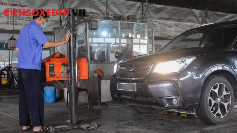 &nbsp;Kiểm tra kh&iacute; thải xe &ocirc; t&ocirc;